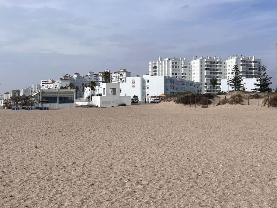 Apto. En La Playa Del Parque Natural Los Turunos El Puerto de Santa María Eksteriør bilde